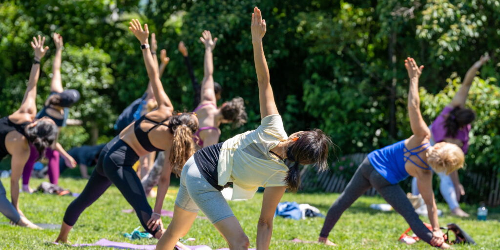 Waterfront Workouts: Sunset Yoga (Brooklyn Bridge Park)
