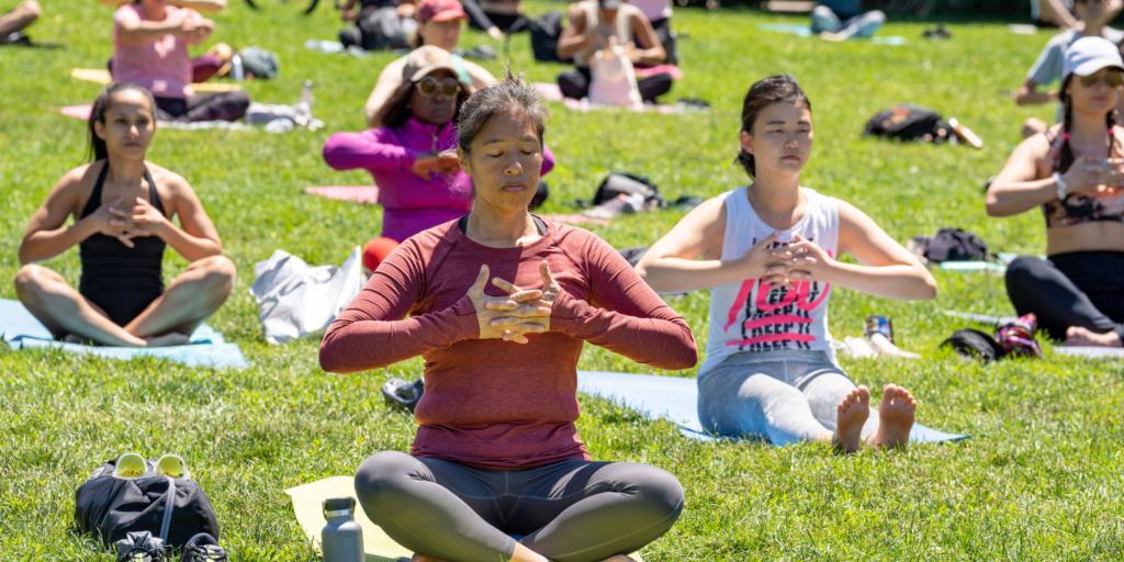 Waterfront Workouts: Morning Yoga (Brooklyn Bridge Park)